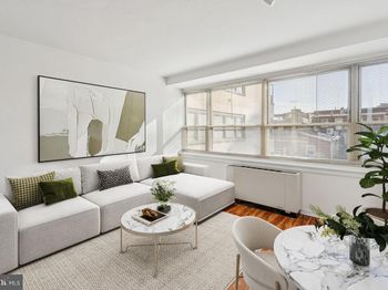 1810 Rittenhouse Square