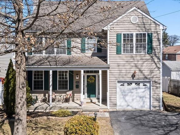 2431 Gilbert Street, Broomall PA 19008