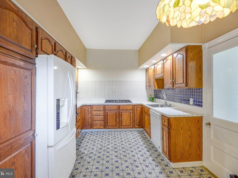 608 Washington Lane, Jenkintown PA 19046