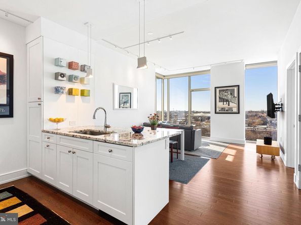 210 S 25TH Street 905, Philadelphia PA 19103