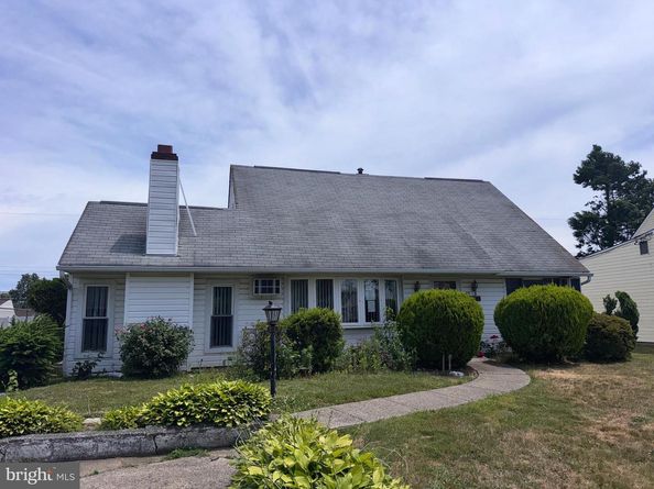 62 Plumtree Road, Levittown PA 19056