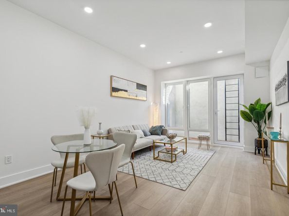705 Quincy Street NE 2E, Washington DC 20017