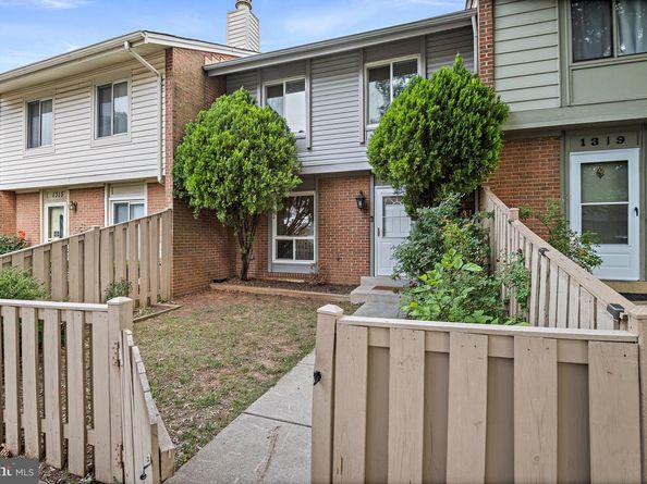 1317 Springtide Place, Herndon VA 20170