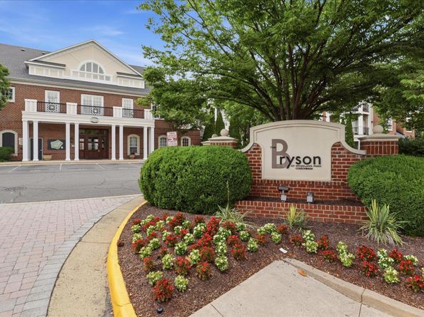 12901 Centre Park Circle 116, Herndon VA 20171