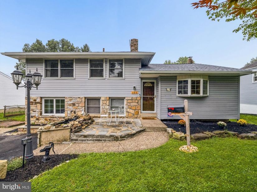 105 Overlook Avenue, Willow Grove PA 19090