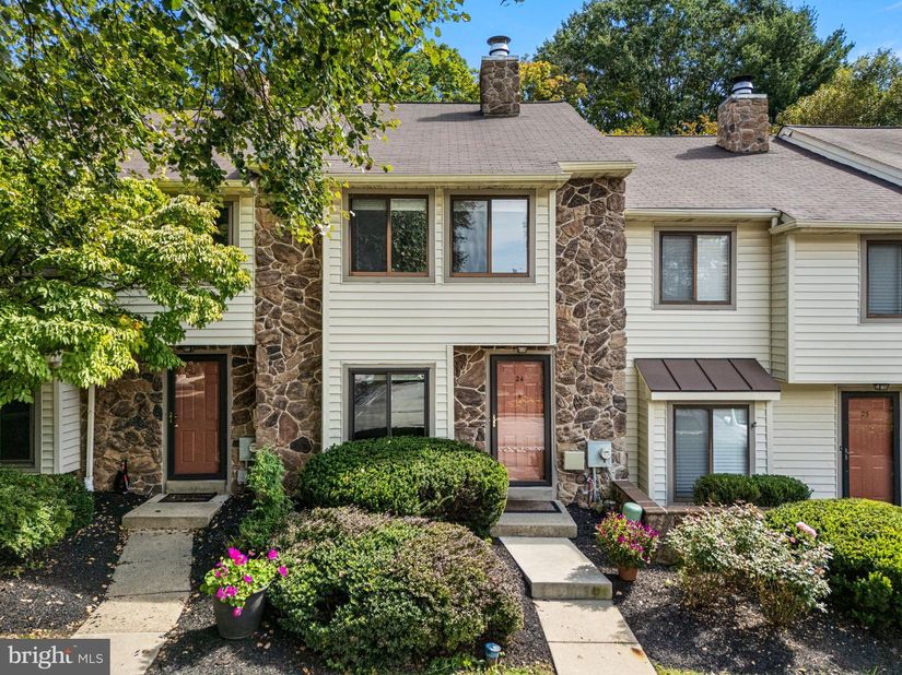 24 Flintlock Lane, Chesterbrook PA 19087