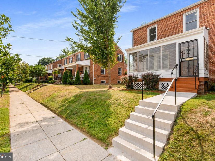 1903 R Street SE, Washington DC 20020