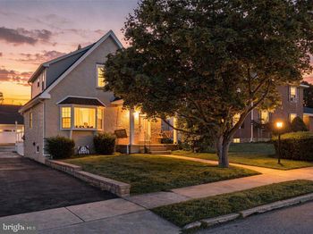 141 E 14TH Avenue