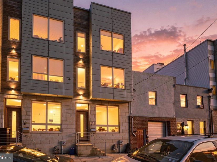624 Pierce Street, Philadelphia PA 19148