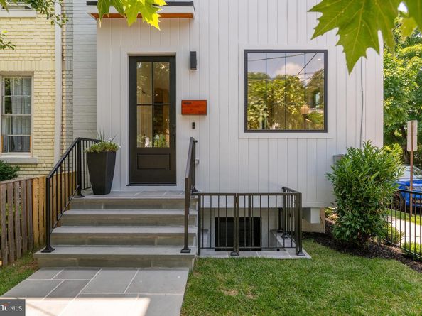 3554 T Street NW, Washington DC 20007