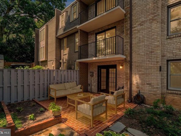 2130 Military Road, Arlington VA 22207