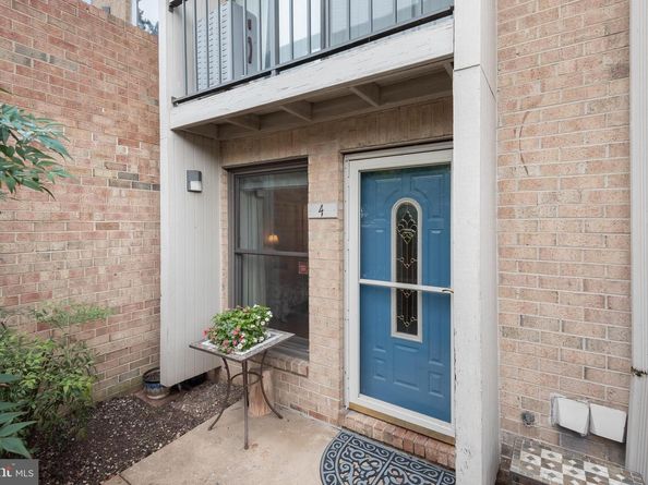 4 Dudley Court, Bethesda MD 20814