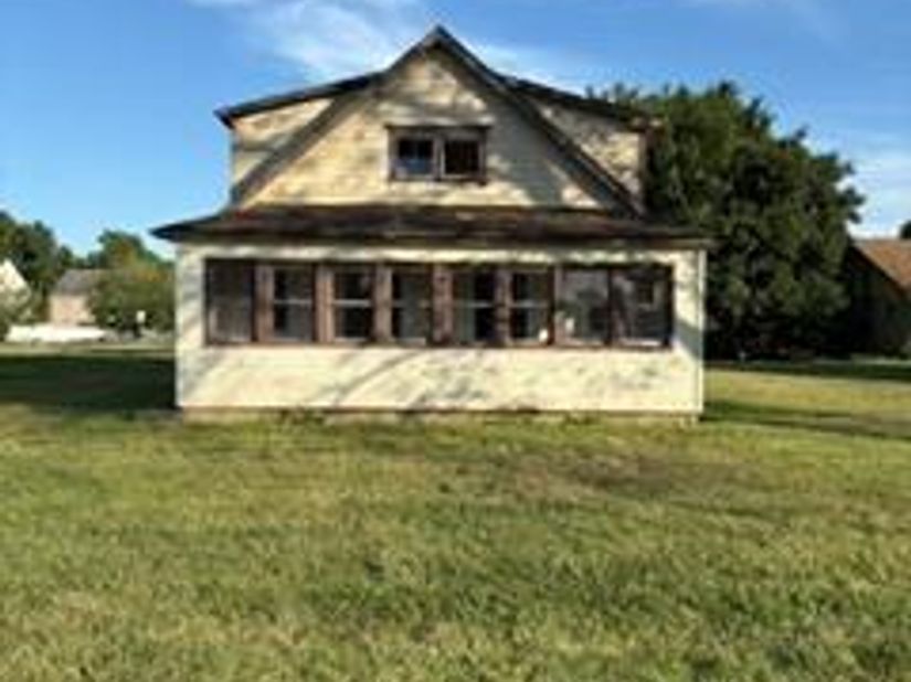 1127 Frosty Hollow Road, Levittown PA 19047