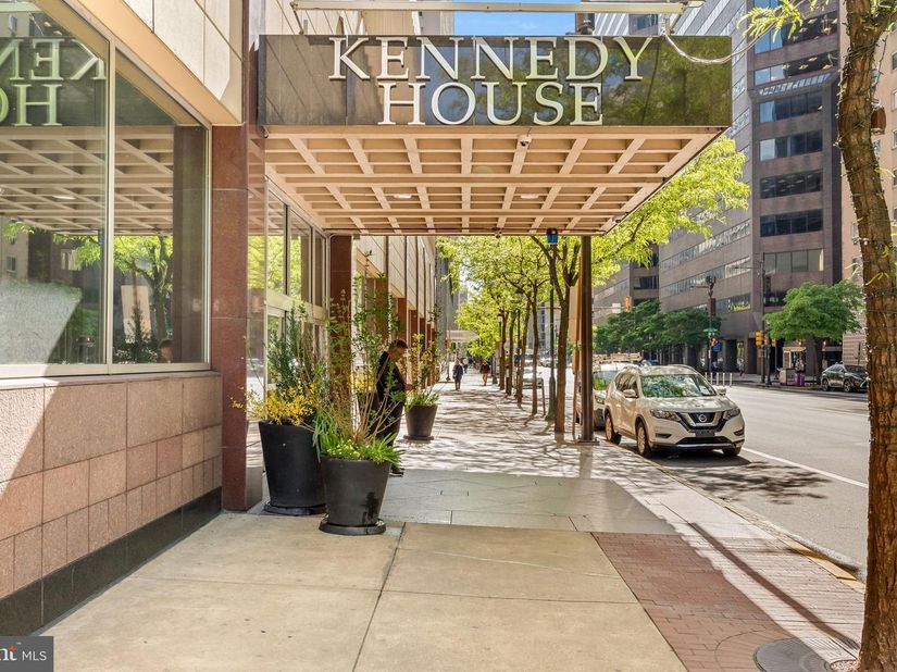 1901 John F Kennedy 111920, Philadelphia PA 19103