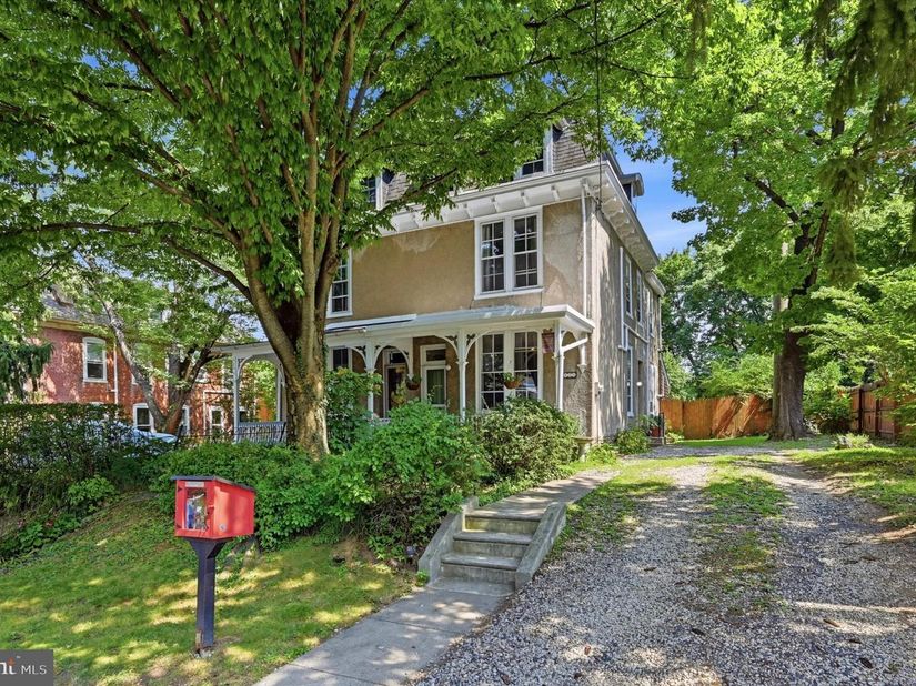 528 W Sedgwick Street, Philadelphia PA 19119