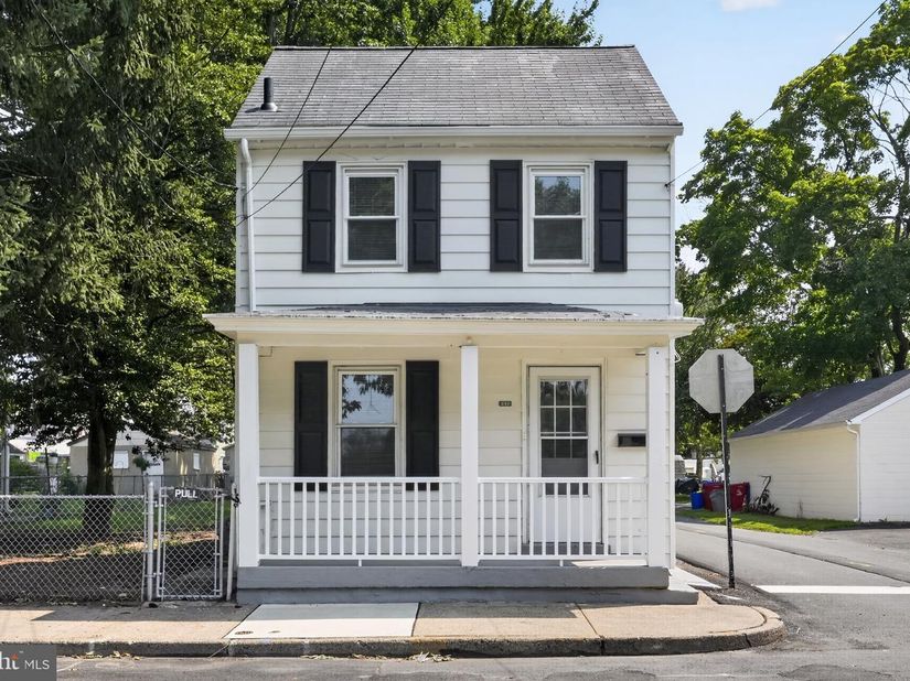 517 Maple Street, Bristol PA 19007