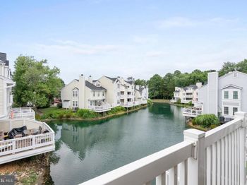 3339 Lakeside View Drive