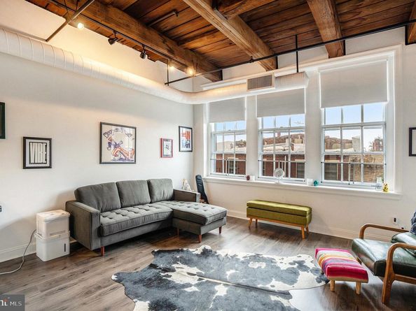 301 Race Street 411, Philadelphia PA 19106