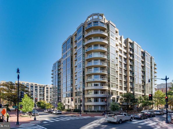 811 4TH Street NW 502, Washington DC 20001