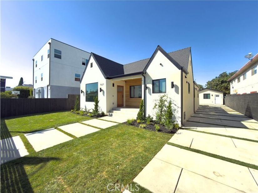 1629 W 80th St, Los Angeles CA 90047