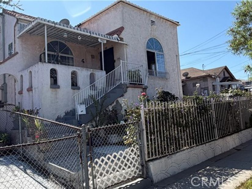 962 N Ditman, Los Angeles CA 90063