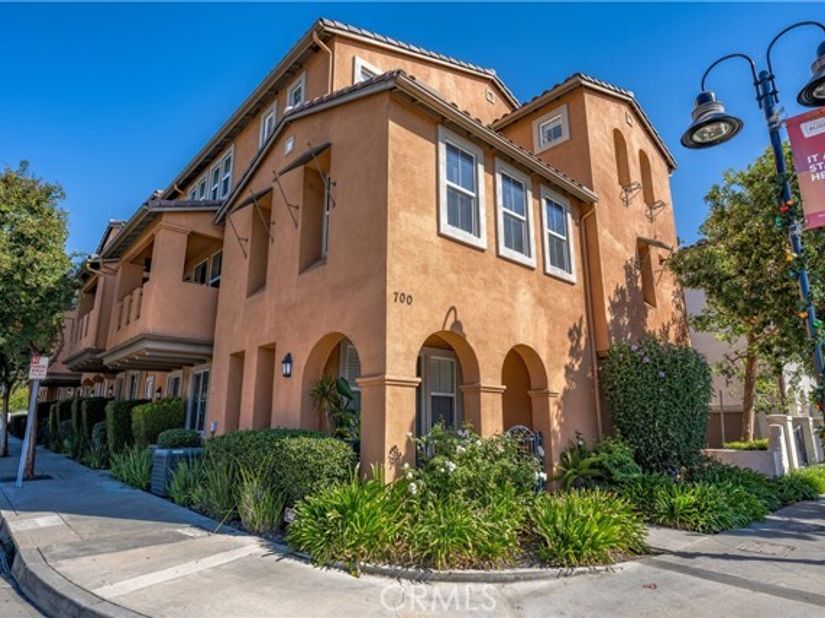 700 S San Fernando Boulevard, Burbank CA 91502
