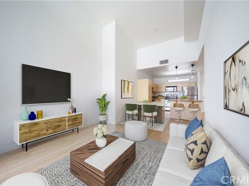 630 W 6th 616, Los Angeles CA 90017