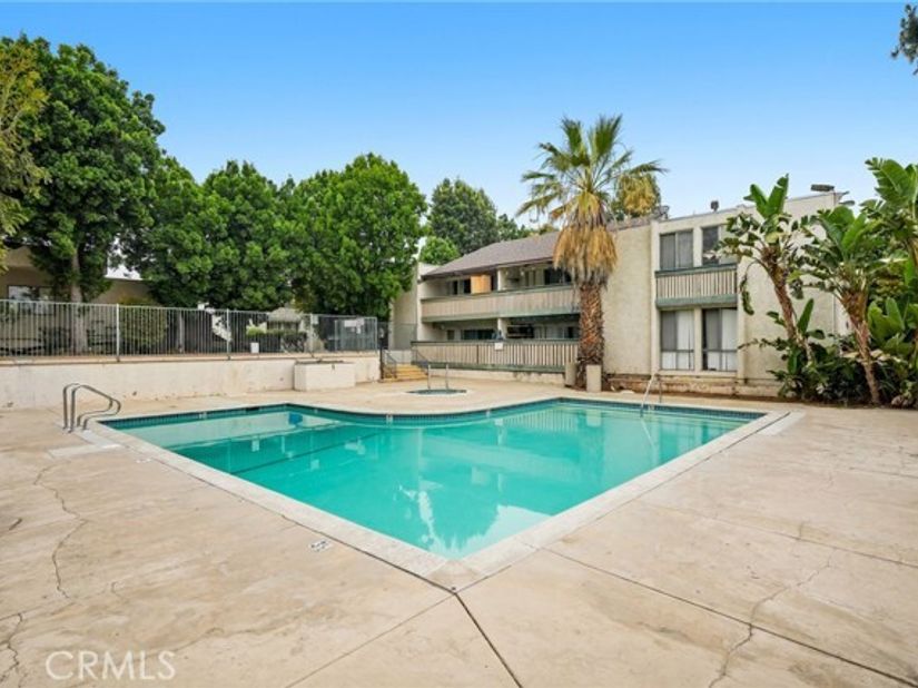 8601 International Avenue 234, Canoga Park (los Angeles) CA 91304
