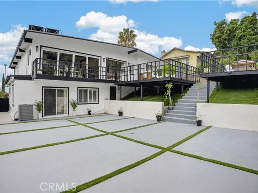 22061 Londelius Street, West Hills (los Angeles) CA 91304