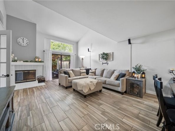 22105 Summit Hill 29, Lake Forest (el Toro) CA 92630