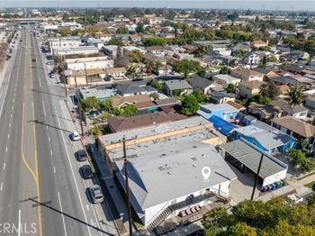 2815 E 64th