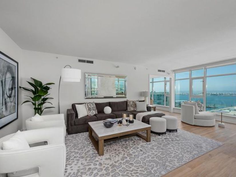 1205 Pacific HWY 1801, San Diego CA 92101