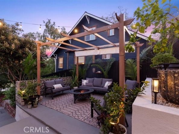 2207 Apex Avenue, Los Angeles CA 90039