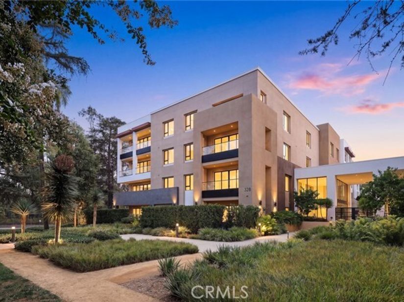 328 W Green St. 201, Pasadena CA 91105