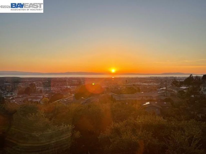 19100 Crest Ave 24, Castro Valley CA 94546