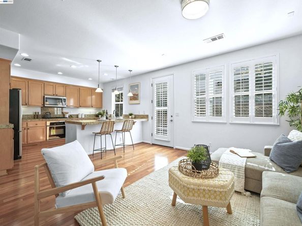 215 Olive Hill Dr, San Jose CA 95125