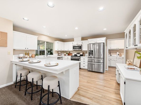 297 Del Valle Ct, Pleasanton CA 94566