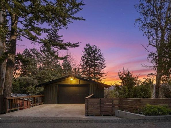 6688 Colton Blvd, Oakland CA 94611