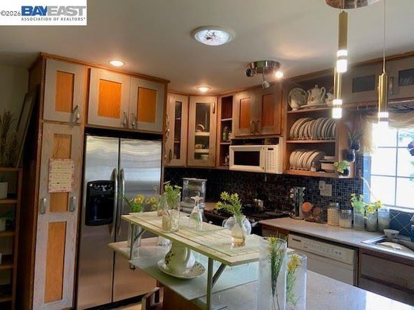 847 W 81St St, Los Angeles CA 90044