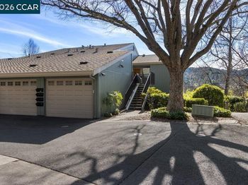 3050 Rossmoor Parkway