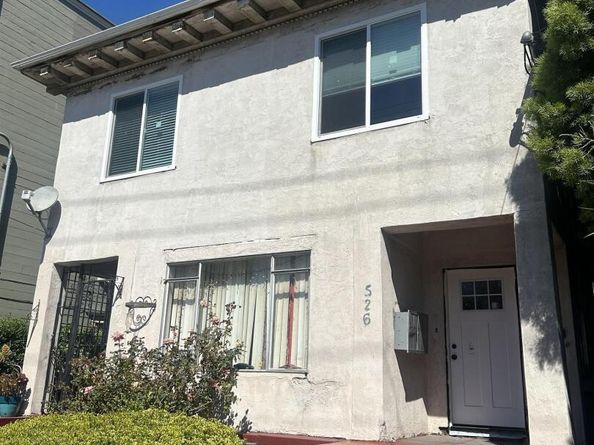 528 41St St, Oakland CA 94609