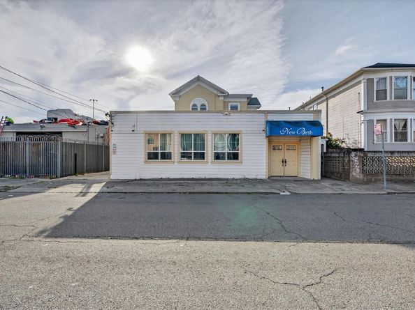 1011 E 11Th St, Oakland CA 94606