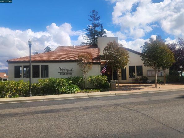 21109 Gary Dr 303, Hayward CA 94546