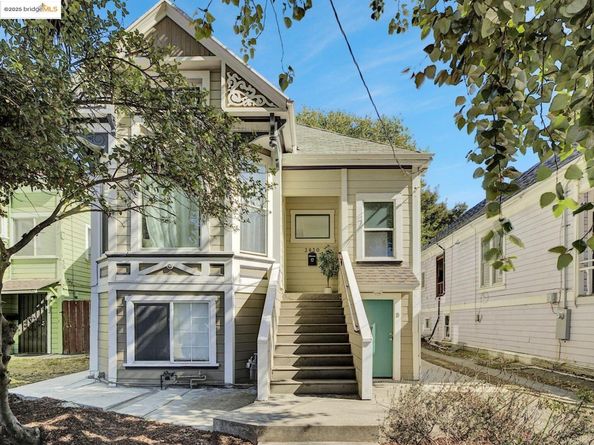 3830 Clarke St, Oakland CA 94609
