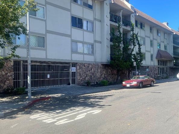 400 Davis 301, San Leandro CA 94577