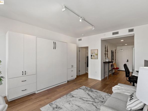 1433 Bush Street 502, San Francisco CA 94109