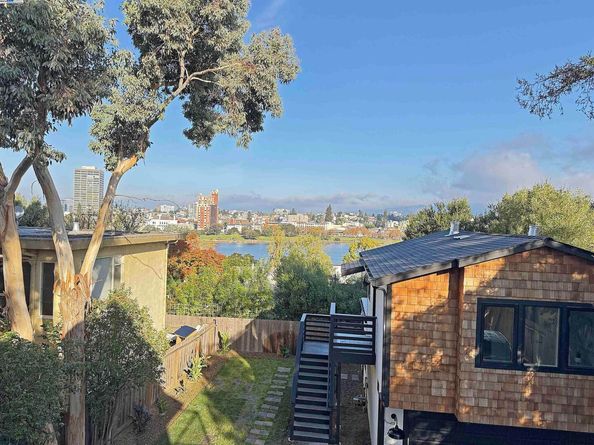 335 Hanover Ave, Oakland CA 94606