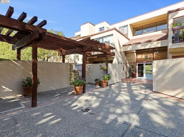 25912 Hayward Blvd Unit 204, Hayward CA 94542