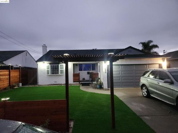 15373 Inverness St, San Leandro CA 94579