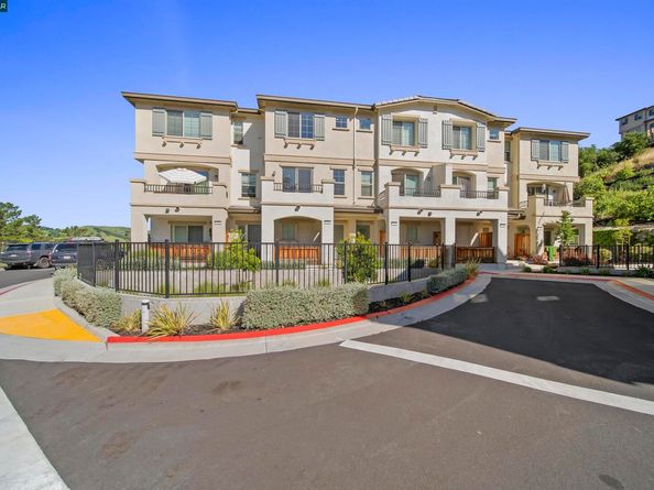 313 Laurel Knoll Dr, Martinez CA 94553